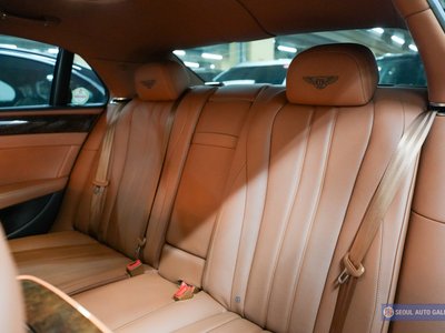 BENTLEY FLYING SPUR - 10