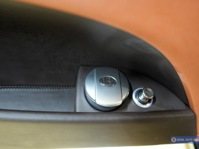 BENTLEY FLYING SPUR - 9