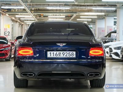 BENTLEY FLYING SPUR - 4