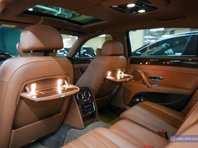 BENTLEY FLYING SPUR - 5