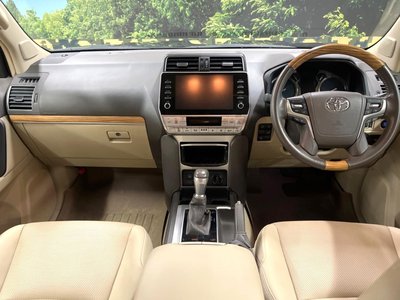 TOYOTA LAND CRUISER PRADO - 2