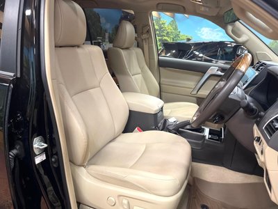 TOYOTA LAND CRUISER PRADO - 8