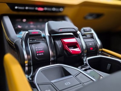 LAMBORGHINI URUS - 7