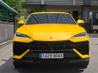 LAMBORGHINI URUS - 2