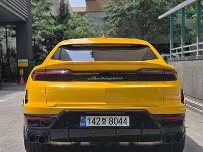 LAMBORGHINI URUS - 3
