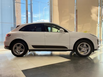 PORSCHE MACAN - 7