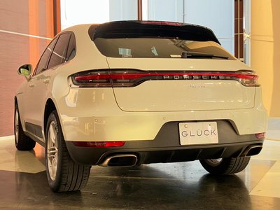 PORSCHE MACAN - 9