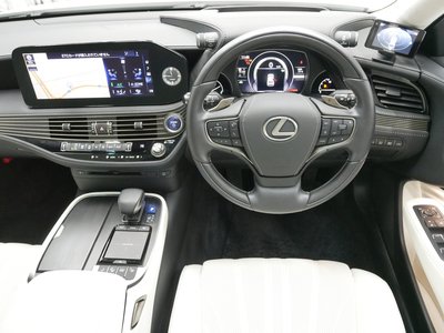 LEXUS LS - 7
