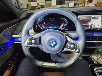 2022 BMW I7 — миниатюра 11