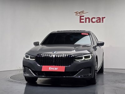 2020 BMW 7 SERIES photo 2