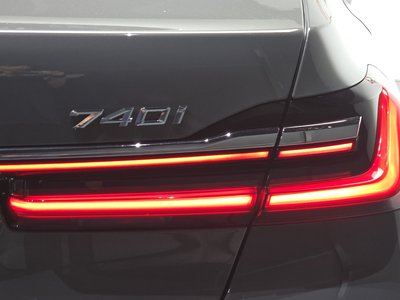 2020 BMW 7 SERIES photo 10