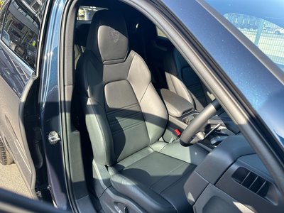 PORSCHE CAYENNE COUPE - 10