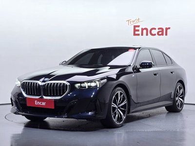 BMW 5 SERIES - 1