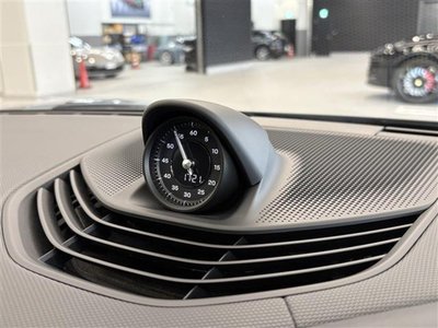2024 Porsche TAYCAN — миниатюра 17