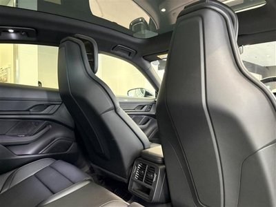 2024 Porsche TAYCAN — миниатюра 24
