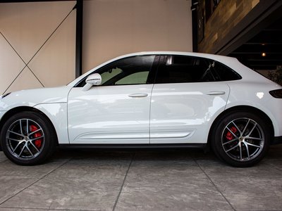 PORSCHE MACAN - 9