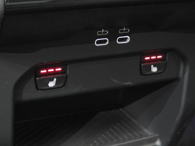2025 BMW 5 SERIES 缩略图 18
