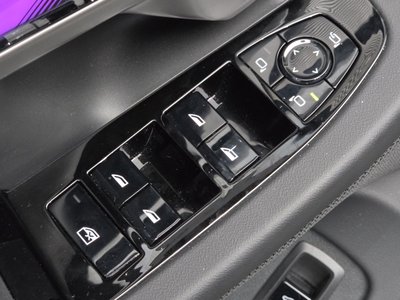 2025 BMW 5 SERIES 缩略图 16