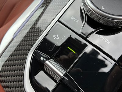 صورة 5 لـ 2025 BMW X5