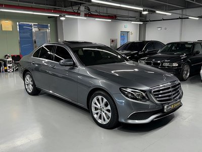 MERCEDES-BENZ E-CLASS - 2