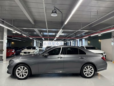 MERCEDES-BENZ E-CLASS - 3