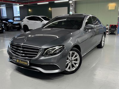MERCEDES-BENZ E-CLASS - 1