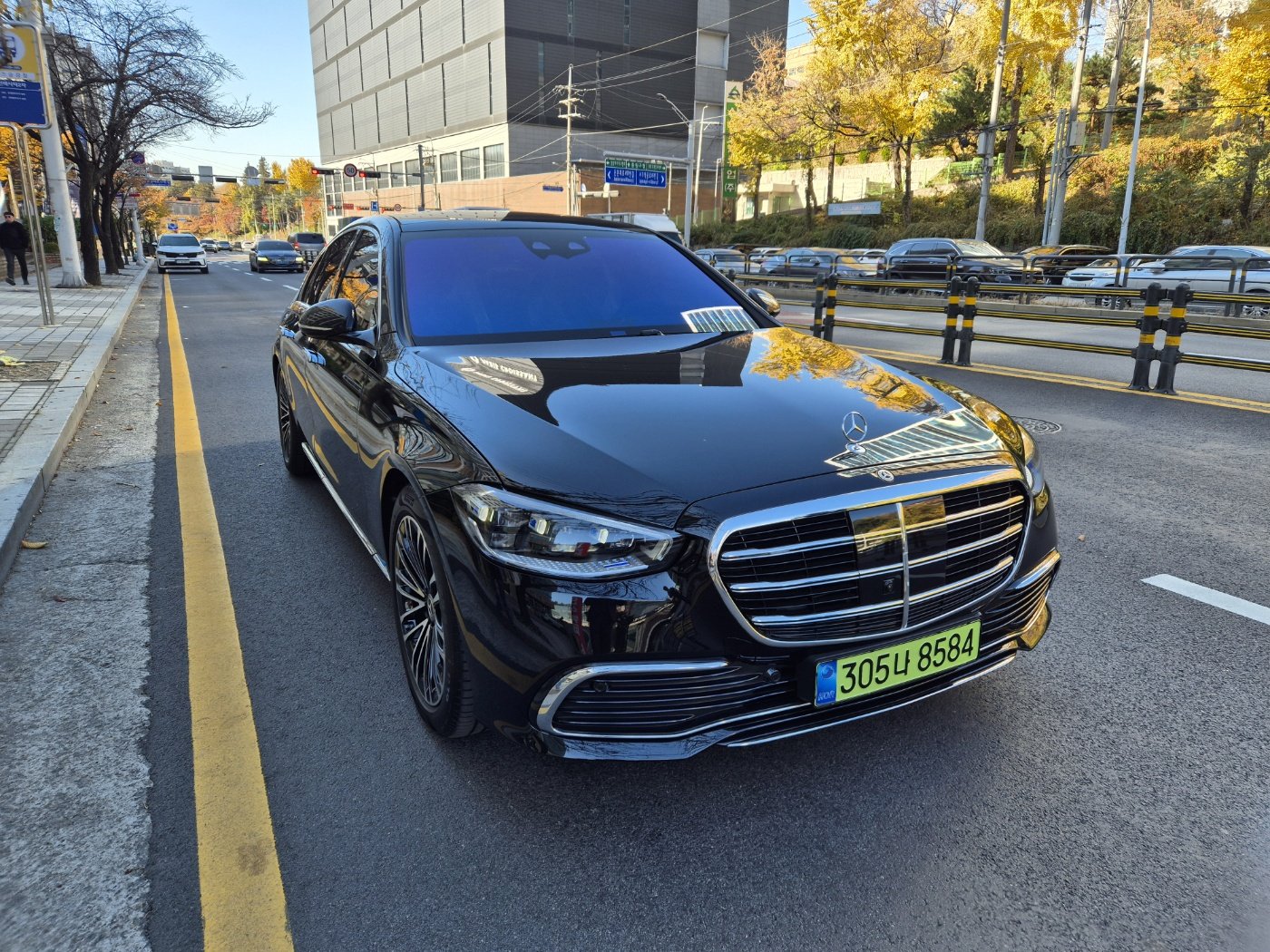 MERCEDES-BENZ S-CLASS - View 1