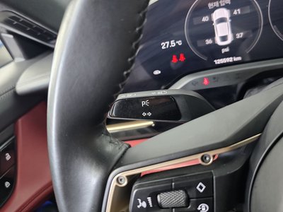 2021 Porsche TAYCAN thumbnail 27