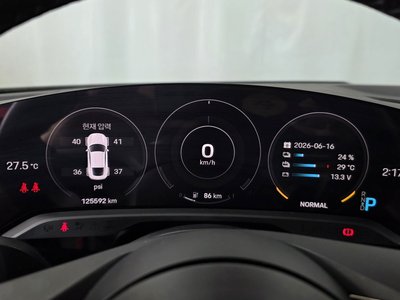 2021 Porsche TAYCAN thumbnail 11