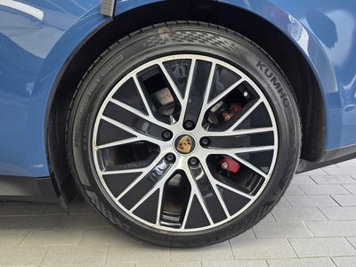 2021 Porsche TAYCAN photo 8