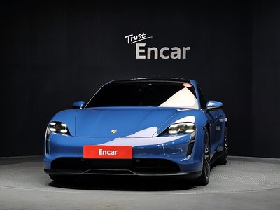 2021 Porsche TAYCAN photo 2