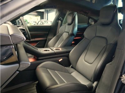 2024 Porsche TAYCAN thumbnail 12