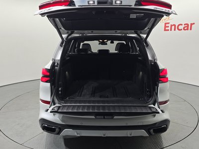 2025 BMW X5 — миниатюра 32