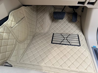 2025 Toyota LAND CRUISER 300 缩略图 48