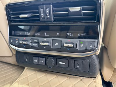 2025 Toyota LAND CRUISER 300 缩略图 27