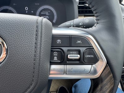 2025 Toyota LAND CRUISER 300 缩略图 34