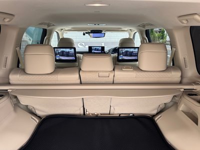 2025 Toyota LAND CRUISER 300 缩略图 12