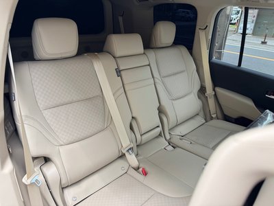2025 Toyota LAND CRUISER 300 缩略图 28