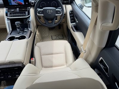 2025 Toyota LAND CRUISER 300 缩略图 24