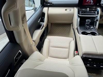 2025 Toyota LAND CRUISER 300 缩略图 25