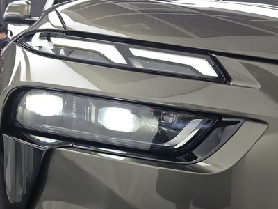 2025 BMW X7 照片 9
