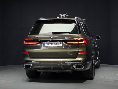 2025 BMW X7 照片 4