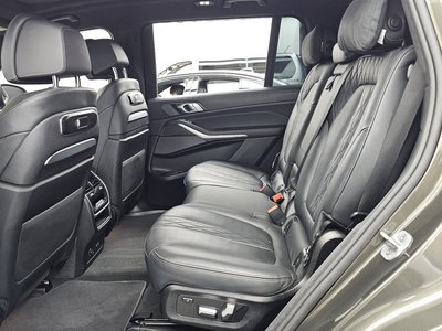 2025 BMW X7 thumbnail 16