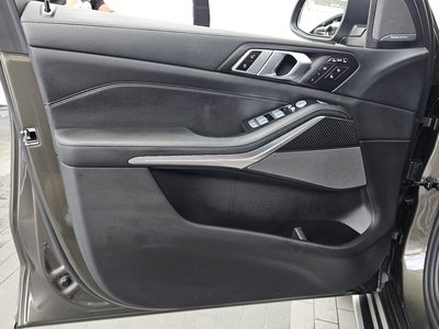 2025 BMW X7 thumbnail 14