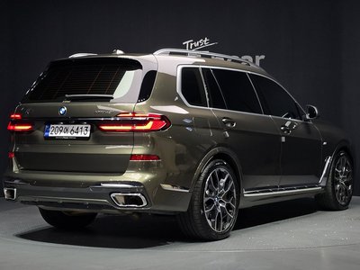 2025 BMW X7 照片 3