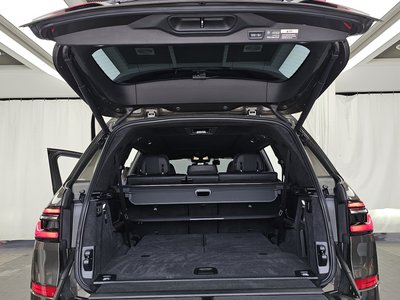 2025 BMW X7 thumbnail 26