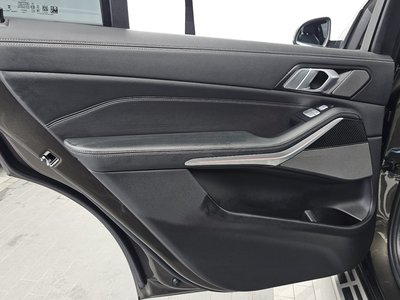 2025 BMW X7 thumbnail 15