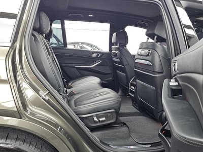 2025 BMW X7 thumbnail 18