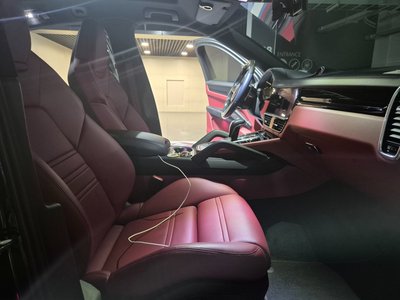 2020 Porsche CAYENNE photo 10