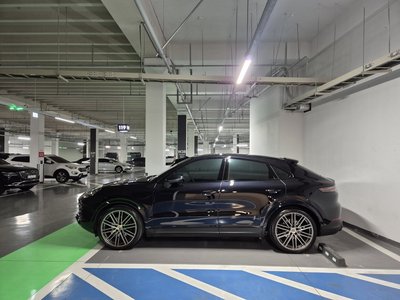 2020 Porsche CAYENNE — миниатюра 20